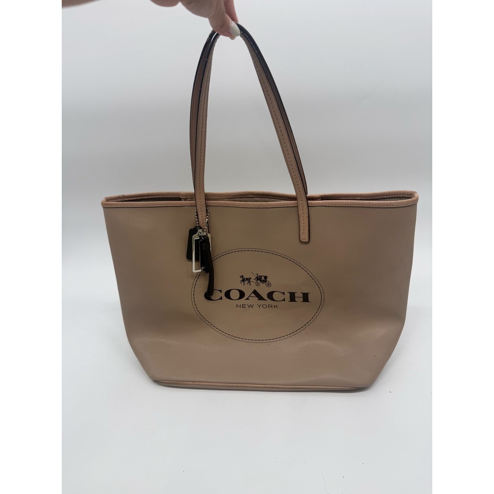 Coach City Tote Beige Crossgrain Leather Horse and Carriage Logo Shoulder Bag